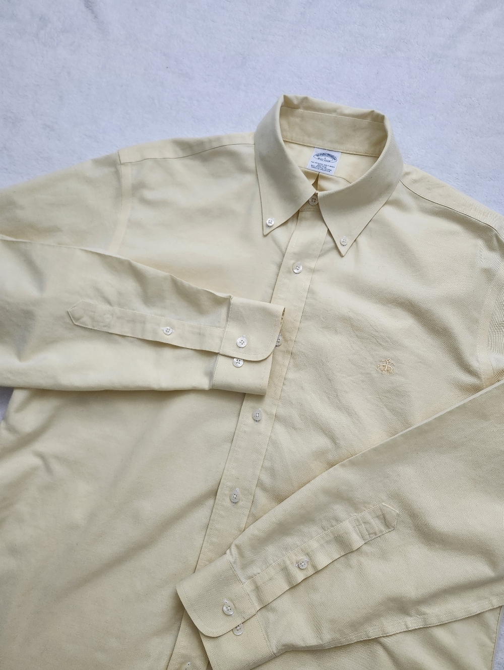 BROOKS BROTHERS Mens Large Slim Fit Button Down Non-Iron Cotton Light Yellow